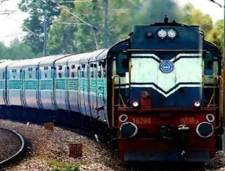 दंतेवाड़ा से किरंदुल नहीं जाएगी यात्री ट्रेनें, 2 दिन आवाजाही बंद | Passenger trains will not go from Dantewada to Kirandul, movement stopped for 2 days
