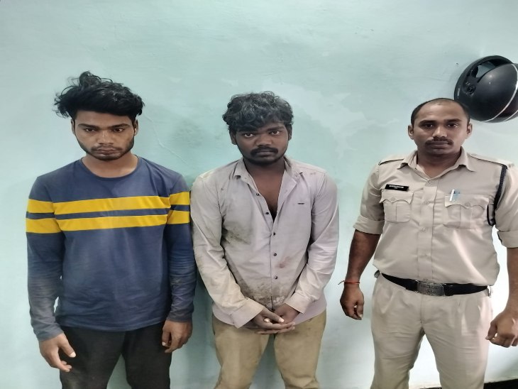 सिर और हाथ पर फरसे से किया जानलेवा हमला, 2 आरोपी गिरफ्तार, फरार लोगों की तलाश जारी | 2 accused of robbery arrested in Raipur, robbed Airtel employees