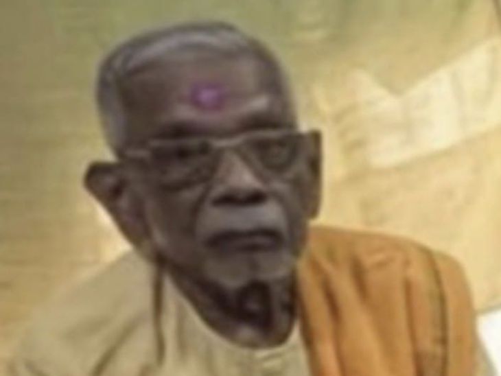 Mahant Rammundar Das’s father passes away Mahant Rammundar Das father Madhav Prasad Trivedi passes away | 86 साल की उम्र में रायपुर के रामकृष्ण अस्पताल में ली अंतिम सांस