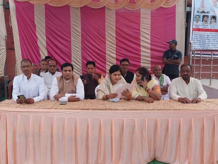 MLA Harshita announced to give Rs 1 lakh for bore mining On Ghasidas Jayanti in Rajnandgaon | राजनांदगांव में घासीदास जयंती पर विधायक हर्षिता बोलीं- बाबा ने मनखे-मनखे एक समान का नारा दिया
