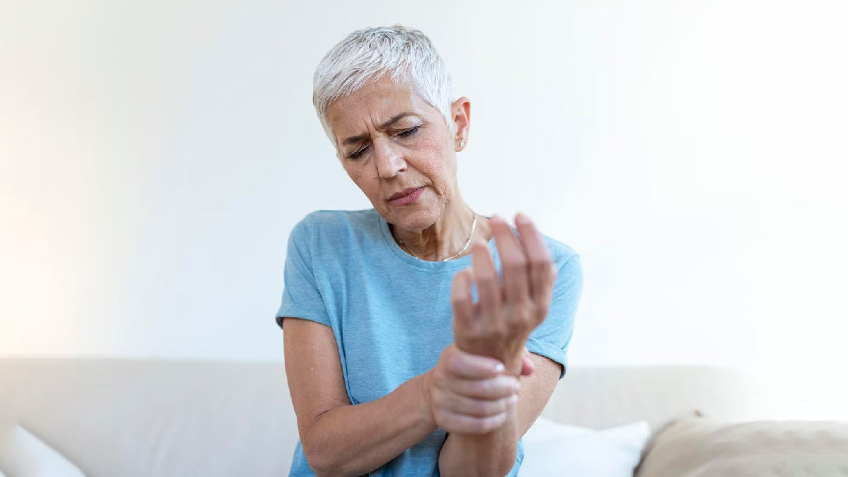 How To Identify Arthritis In Your Hands: Symptoms To Watch Out For
